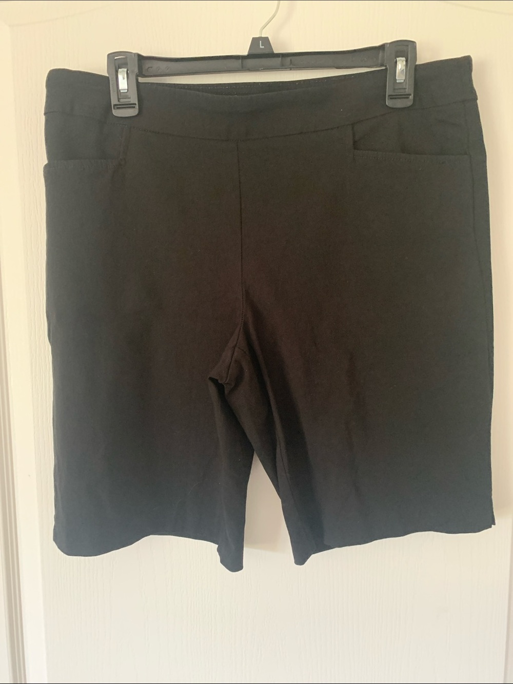 Time and Tru Black Pull-On Stretch Bermuda Shorts